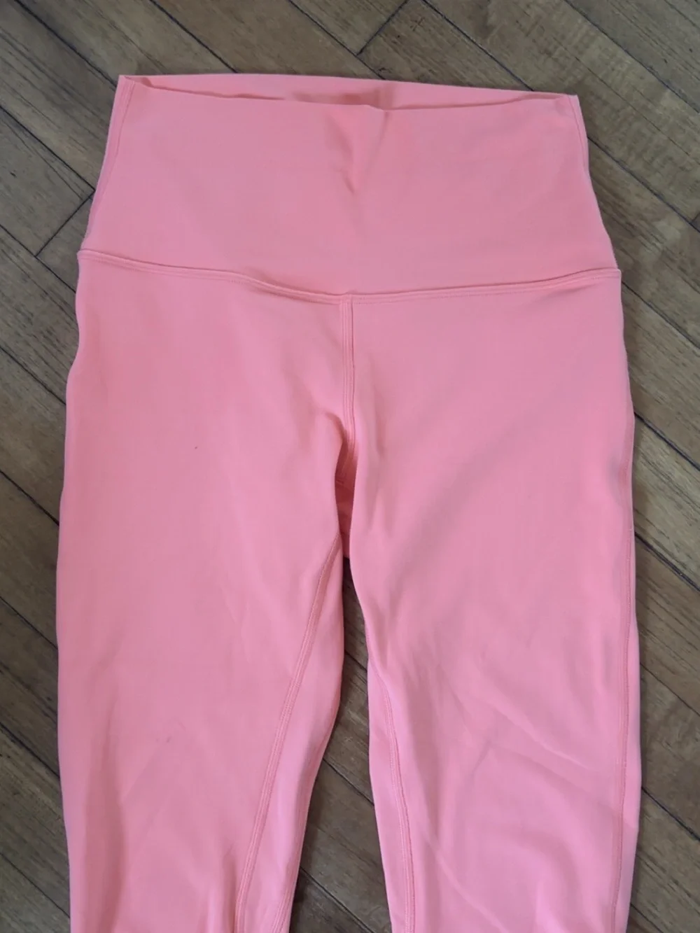 Lululemon High-Rise alignCoral Leggings